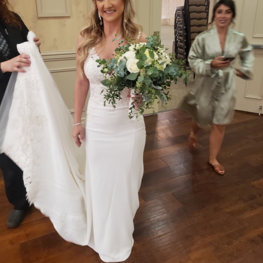 Martina Liana wedding dress - Picture 4 of 8